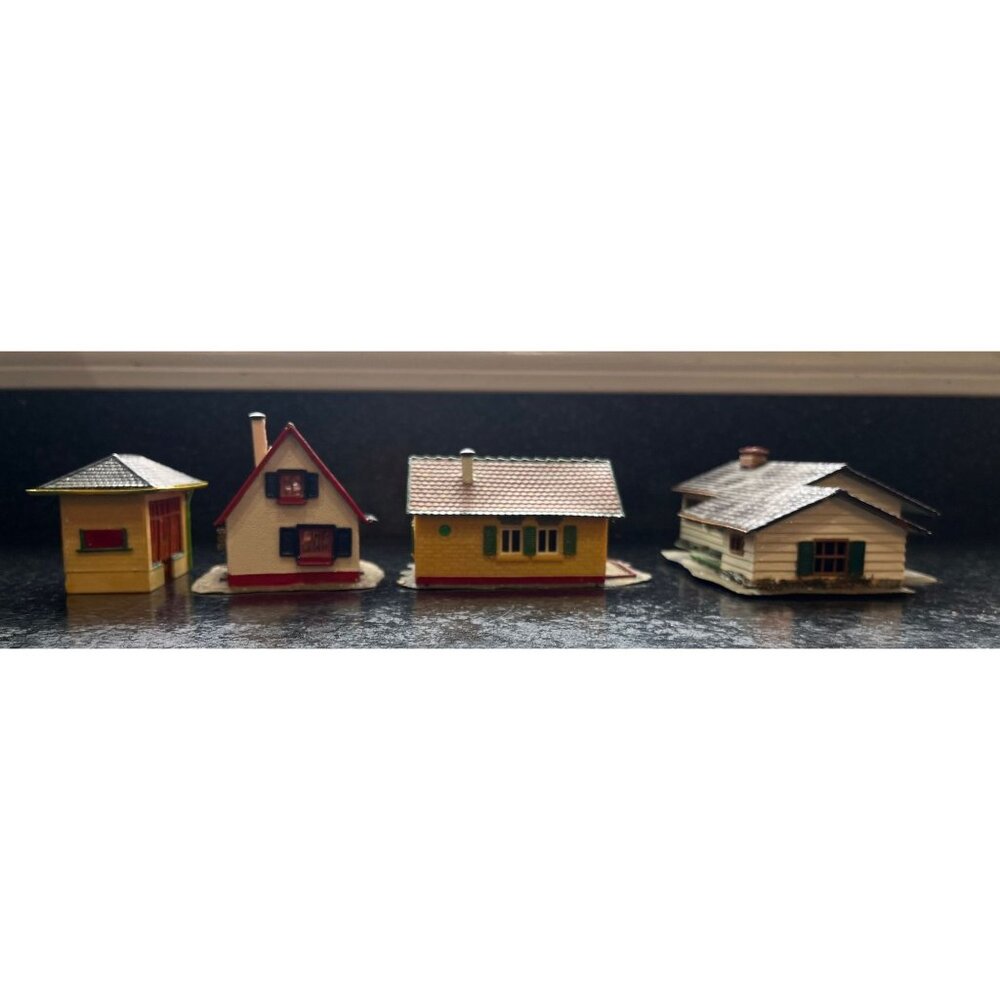 Vintage 1950's -1960's HO Train Layout Model Train Mid Century 4 Various Houses - Picture 5 of 7
